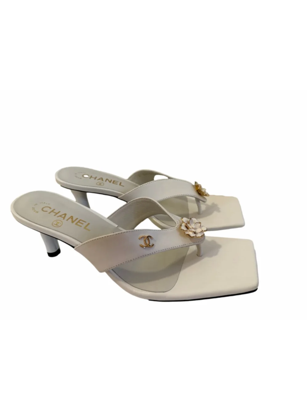 CHANEL White Leather Camellia CC Logo Square Toe Thong Mule Heels EU 38C US 7.5